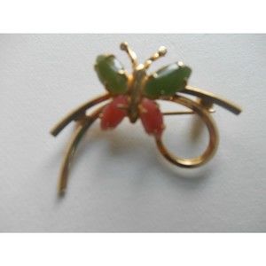 Vintage Star-Art Coral and Jade 14k Gold Filled Brooch